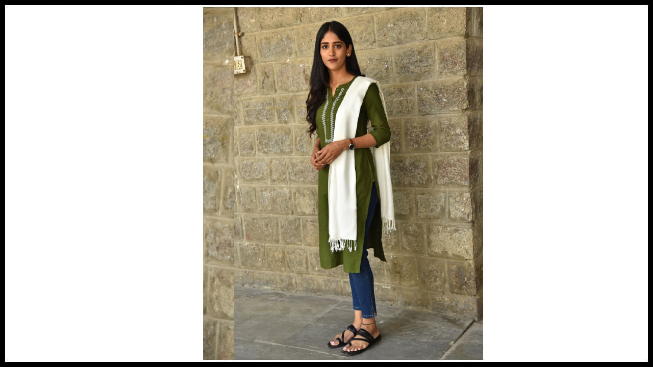 వరుస అవకాశాలతో బిజీగా మారిపోయిన కలర్ ఫోటో బ్యూటీ చాందిని చౌదరి ఫొటోస్ 