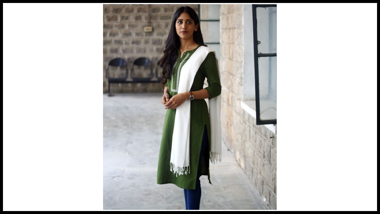 వరుస అవకాశాలతో బిజీగా మారిపోయిన కలర్ ఫోటో బ్యూటీ చాందిని చౌదరి ఫొటోస్ 