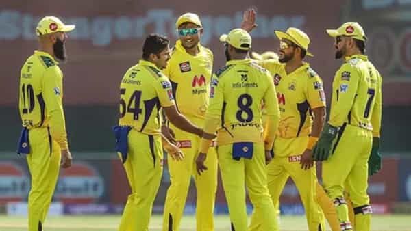 CSK IPL Auction 2022: సొంత ప్లేయర్లపైనే కన్నేసిన చెన్నై సూపర్ కింగ్స్.. పూర్తి జాబితా ఇదే..!