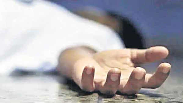 Khammam Crime: మామతో వివాహేతర సంబంధం.. ఏకాంతంగా ఉన్నప్పుడు కూతురు చూసిందని.. తల్లి కర్కశత్వం