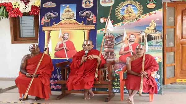 Chinna Jeeyar Swamy: సీఎం కేసీఆర్తో సంబంధాలపై చినజీయర్ స్వామి ఆసక్తికర వ్యాఖ్యలు..!