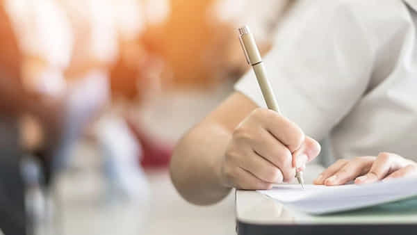 ICSE, ISC Term 2 Exams 2022: ఏప్రిల్ చివరి వారం నుంచి టర్మ్ 2 పరీక్షలు.. త్వరలో డేట్షీట్..