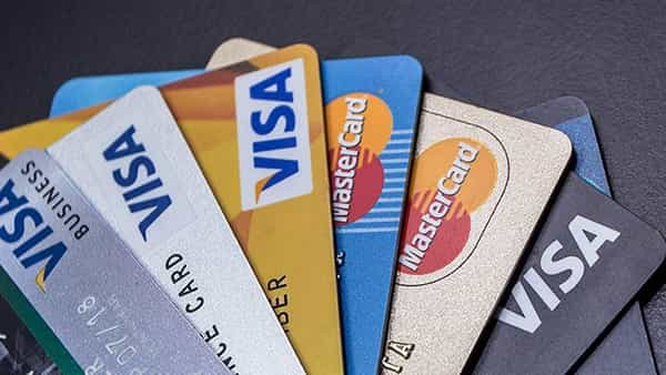 Credit Card New Rules: క్రెడిట్ కార్డులకు RBI కొత్త రూల్స్.. ఆ రూల్స్ పాటించకపోతే రోజుకు రూ.500 ఫైన్..