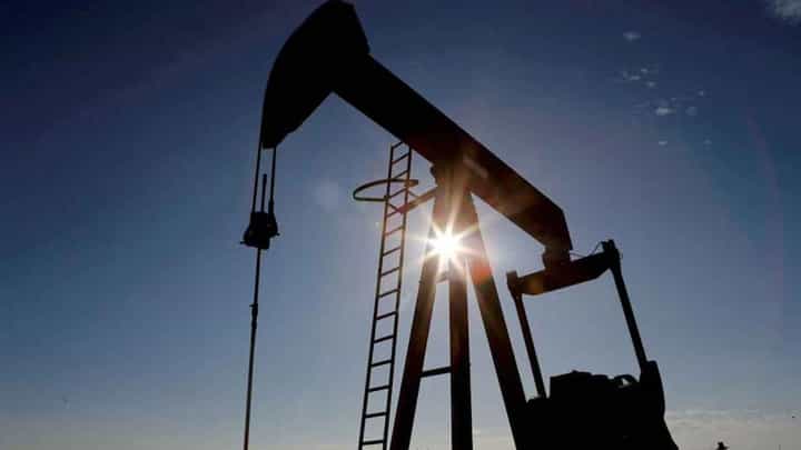 Crude Production: భారత్ లో ముడి చమురు ఉత్పత్తి ఎందుకు తగ్గిపోయింది? Crude Production: భారత్ లో ముడి చమురు ఉత్పత్తి ఎందుకు తగ్గిపోయింది?