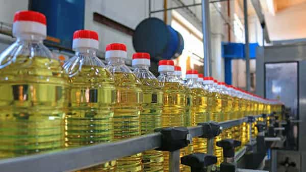 Edible Oil Prices: కేంద్రం గుడ్న్యూస్.. సుంకంలో కోత.. మరింత దిగిరానున్న వంట నూనె ధరలు..!