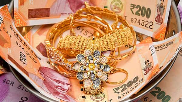 AP Gold Loans: గోల్డ్ లోన్ తీసుకునే రాష్ట్రాలో టాప్లో ఏపీ.. షాకింగ్ విషయాలు మీకోసం..