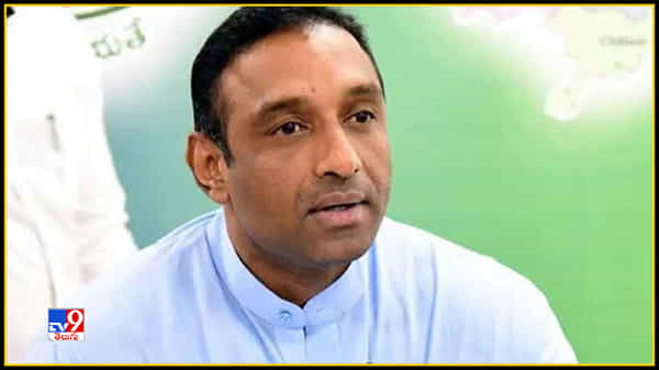 Mekapathi Goutham Reddy: మంత్రి మేకపాటికి కడసారి వీడ్కోలు.. ప్రారంభమైన అంతిమయాత్ర..