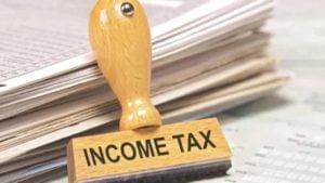 Income Tax: పాత రిటర్న్స్ పై ఐటీ నోటీసులు రావొచ్చు.. ఎందుకంటే