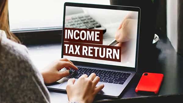 Tax Alert: టాక్స్ చెల్లింపుదారులకు హెచ్చరిక.. మార్చి 31 నాటికి అవి పూర్తి చేయకపోచే జైలుకే..