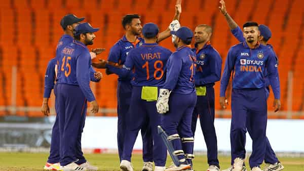 Ind vs WI 3rd ODI: వెస్టిండీస్పై భారత్ ఘన విజయం.. రాణించిన శ్రేయస్, పంత్, ప్రసిద్ధ్, సిరాజ్