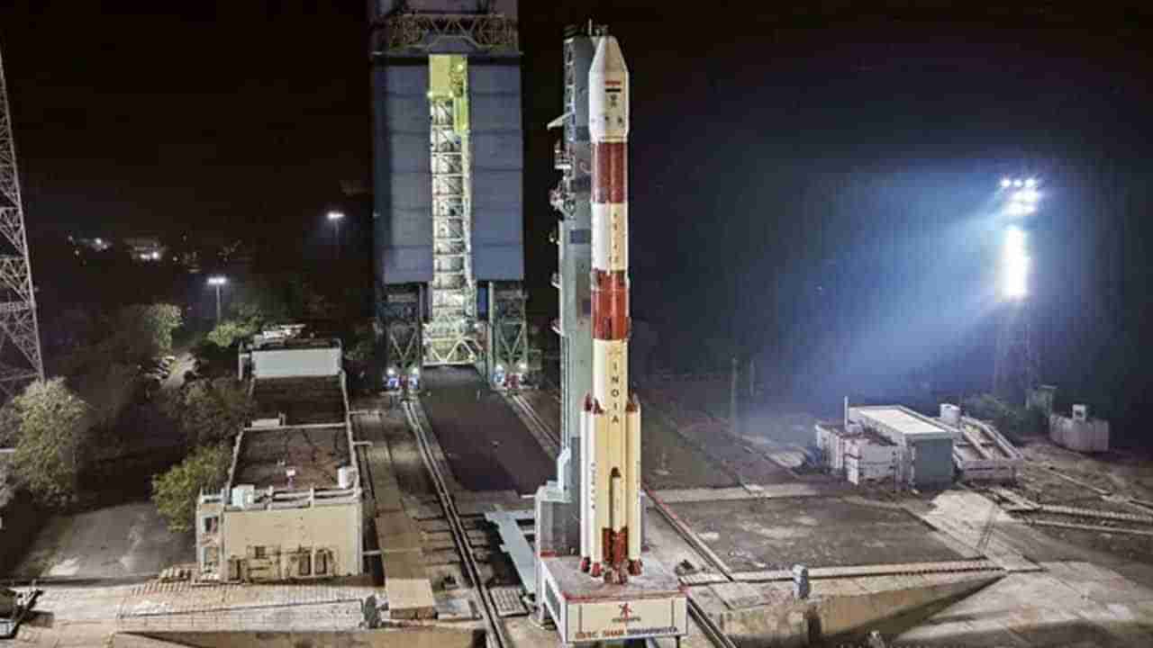 PSLV-C52: నింగిలోకి దూసుకెళ్లిన పీఎస్‌ఎల్‌వీ-సీ52 రాకెట్.. ఇస్రో ఈ ఏడాది తొలి ప్రయోగం సక్సెస్..