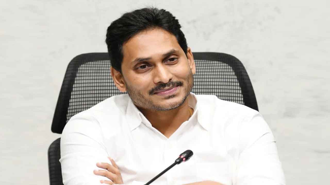 Jagananna Thodu: నేడు 'జగనన్న తోడు' మూడో విడత.. వడ్డీ లేకుండా రుణాలు