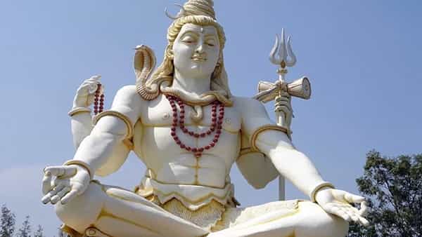 Shivaratri 2022: సమస్యలు, కష్టాలతో ఇబ్బంది పడుతున్నారా.. శివరాత్రి రోజున ఈ స్తోత్రం చదవండి.. అద్భుతఫలితం మీ సొంతం..