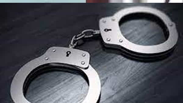 Crime news: ఇంటర్ విద్యార్థితో కలిసి.. మహిళా లెక్చరర్ పరారీ.. విచారణలో షాకింగ్ విషయాలు