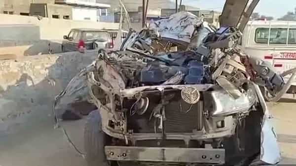 Jaipur Road Accident: జైపూర్ సమీపంలోని భబ్రూ వద్ద ఘోర ప్రమాదం.. పోలీసులు సహా మొత్తం ఐదుగురు మృతి..