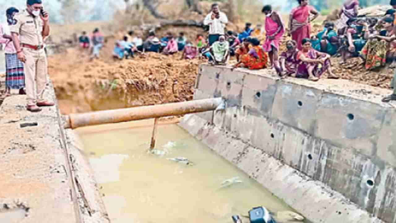 హృదయవిదారక ఘటన.. తల్లీ, కుమారుడిని కబళించిన మృత్యువు