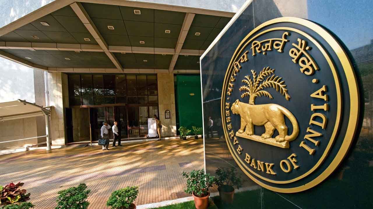 RBI: మొండి రుణ అకౌంట్లపై ఆర్బీఐ కీలక నిర్ణయం.. అలా చేస్తేనే స్టాండర్డ్‌ ఖాతాగా మారవచ్చు..!