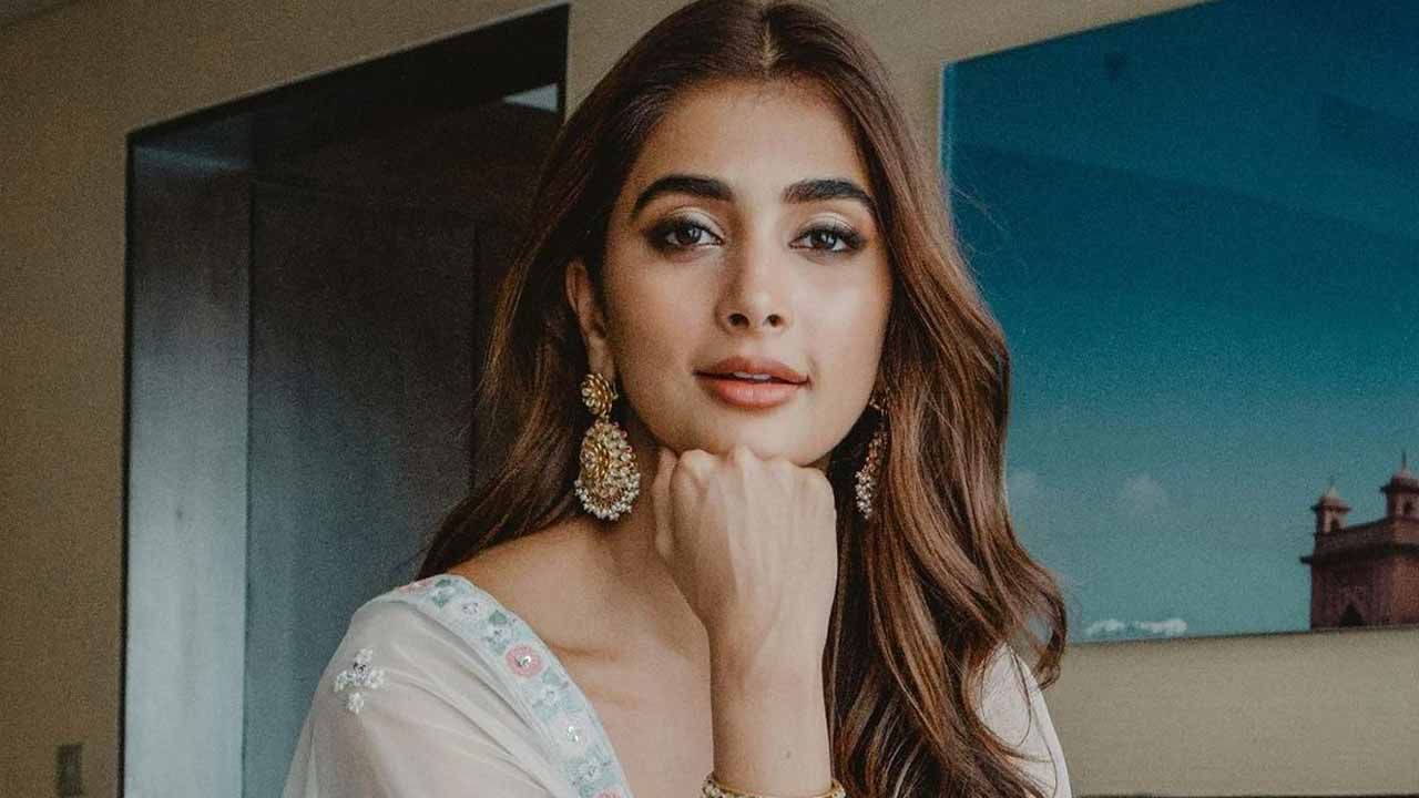 Pooja Hegde: ఫాలోవర్లకు ఛాలెంజ్ విసిరిన బుట్టబొమ్మ.. అదెంటో తెలుసా ?.