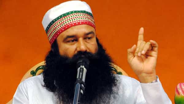 Dera Politics in Punjab: ఎన్నికల వేళ డేరా చీఫ్ రామ్ రహీం విడుదల.. పంజాబ్లో రాజకీయ ప్రకంపనలు..!