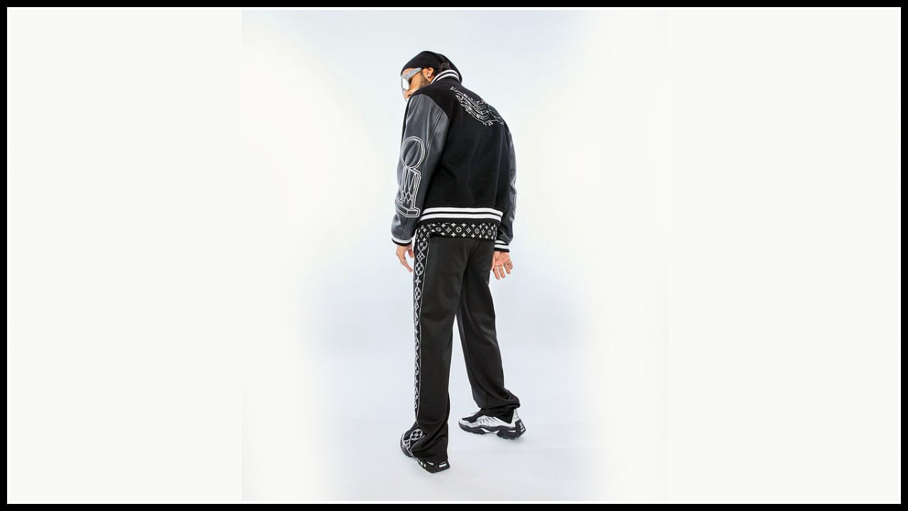 Ranveer Singh: స్టైలీష్‏ లుక్‏లో అట్రాక్ట్ చేస్తోన్న బాలీవుడ్ స్టార్ హీరో.. రణ్ వీర్ సింగ్ లేటేస్ట్ ఫోటోస్ వైరల్..