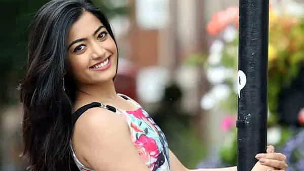 Rashmika Mandanna: మరో లక్కీ ఛాన్స్ కొట్టేసిన నేషనల్ క్రష్.. ఆ స్టార్ హీరో సినిమాలో రష్మిక.?