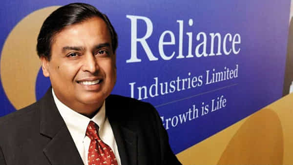 Reliance: కొత్తగా ఈ రంగంలోకి అడుగు పెడుతున్న అంబానీ.. ఆ కంపెనీలో వాటాల కొనుగోలు..