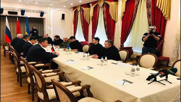 Russia-Ukraine Crisis: బెలారస్లో కొనసాగుతున్న చర్చలు.. భారతీయులకు కొత్త మార్గదర్శకాలు జారీ