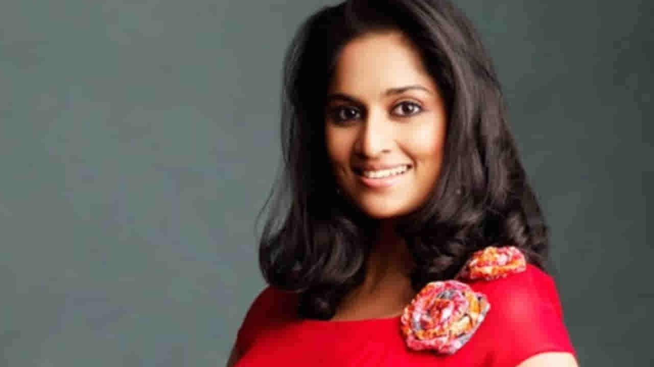 Shalini :సెలబ్రెటీలను వదలని సైబర్ నేరగాళ్లు.. స్టార్ హీరో సతీమణి పేరుతో ఫేక్ అకౌంట్..