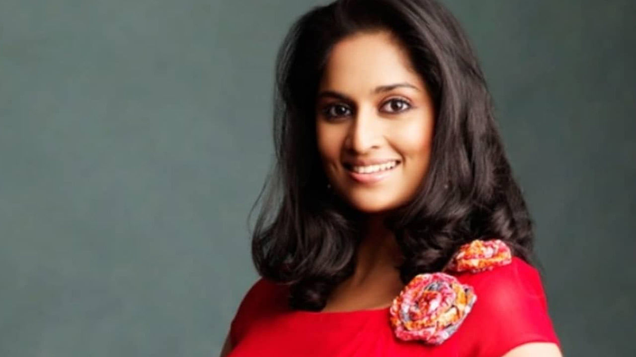 Shalini :సెలబ్రెటీలను వదలని సైబర్ నేరగాళ్లు.. స్టార్ హీరో సతీమణి పేరుతో ఫేక్ అకౌంట్..