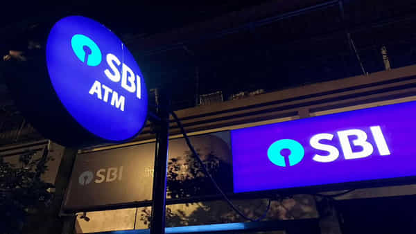 SBI Recruitment 2022: నిరుద్యోగులకు అలర్ట్! స్టేట్ బ్యాంక్ ఆఫ్ ఇండియాలో ఉద్యోగాలు.. ఇంటర్వ్యూ ద్వారా ఎంపిక..