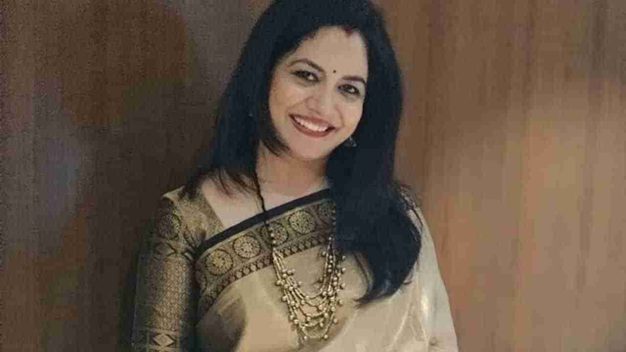 Singer Sunitha: తన భర్త గురించి నెగిటివ్ కామెంట్స్ చేసిన నెటిజన్‏కు స్ట్రాంగ్ కౌంటరిచ్చిన సింగర్ సునీత..