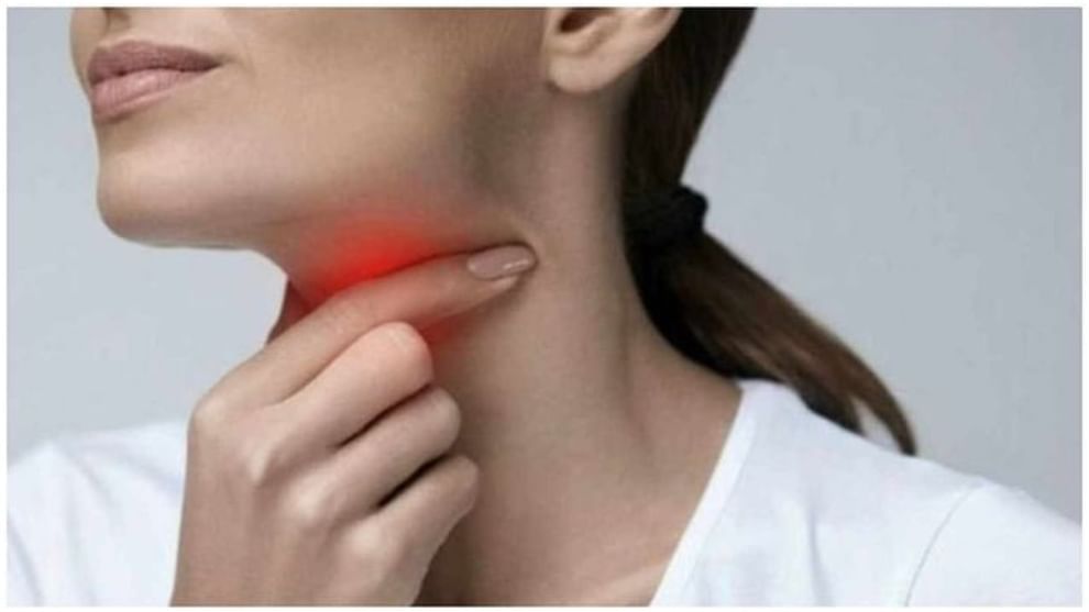 Sore Throat: కొవిడ్‌ మొదటి లక్షణం గొంతునొప్పి.. తగ్గడానికి ఇంట్లో ఈ ఆయుర్వేద పద్ధతులు..?