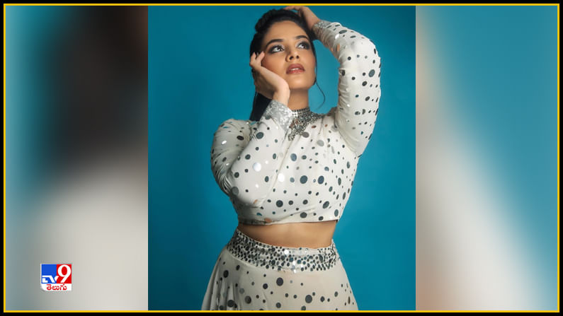 Sreemukhi New Photos. Credit by:Sreemukhi/Instagram