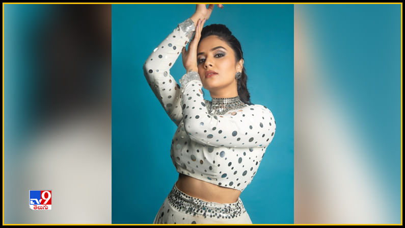 Sreemukhi New Photos. Credit by:Sreemukhi/Instagram