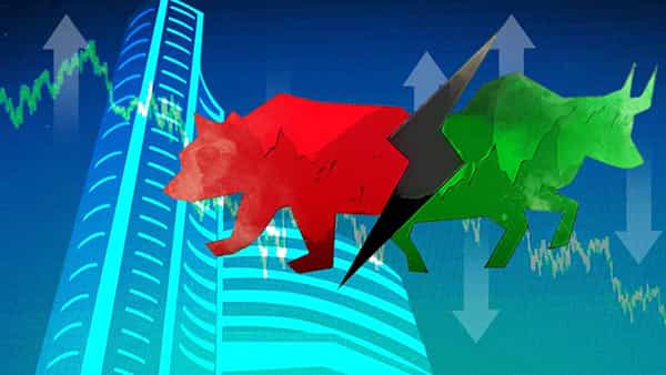 Stock Market: లాభాల ఆవిరితో ఫ్లాట్ గా ముగిసిన మార్కెట్లు.. లాభాల్లో పవర్, ఐటి కంపెనీల షేర్లు..