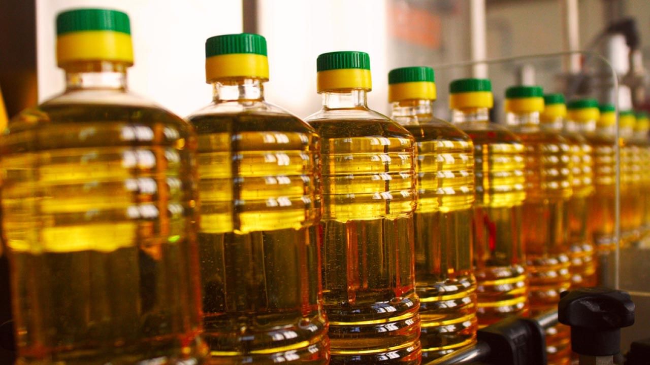 Sunflower Oil: మీరు సన్ ఫ్లవర్ ఆయిల్ వాడుతున్నారా.. అయితే ఈ వార్త మీ కోసమే..
