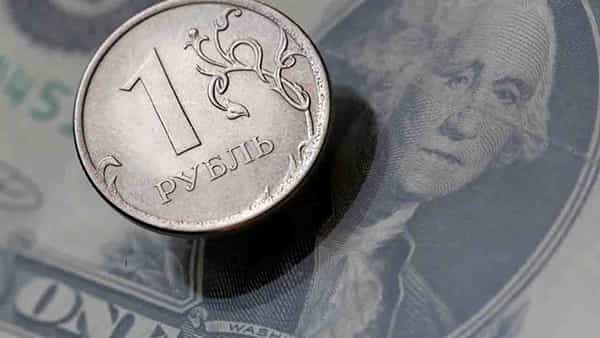 Russia-Ukraine Crisis: రష్యాపై స్విఫ్ట్ ప్రయోగం? ఆర్థిక మూలాలపై దాడికి సిద్ధమవుతున్న ప్రపంచ దేశాలు!