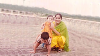 Viral News: కూతురితో కలిసి ఎడారిలో సేద తీరుతున్న ఈ స్టార్ హీరో ఎవరో గుర్తుపట్టండి..