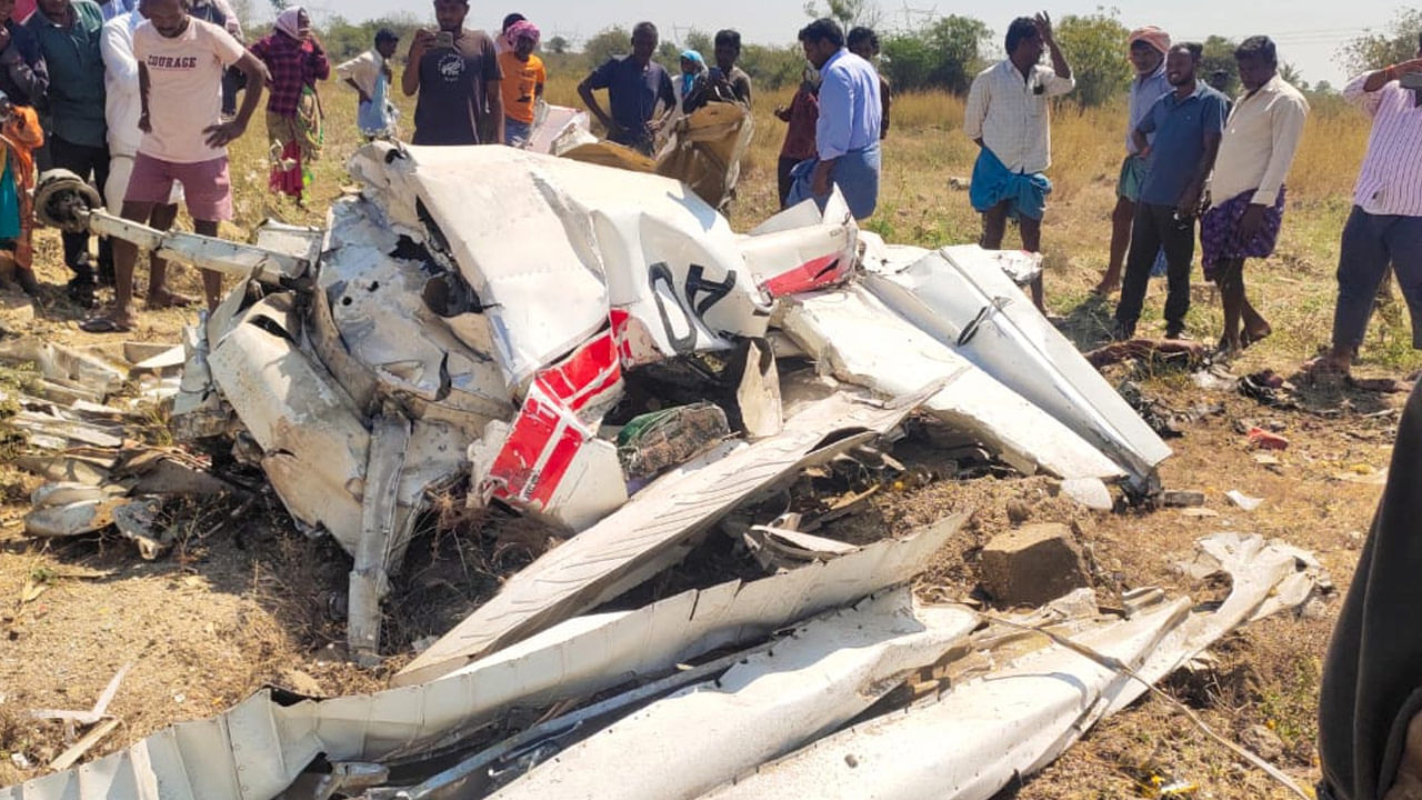 Trainee Aircraft Crash: నల్గొండ జిల్లాలో ట్రైనీ ఎయిర్‌క్రాఫ్ట్ ప్రమాదానికి కారణమేంటి? ఎవరు బాధ్యులు?