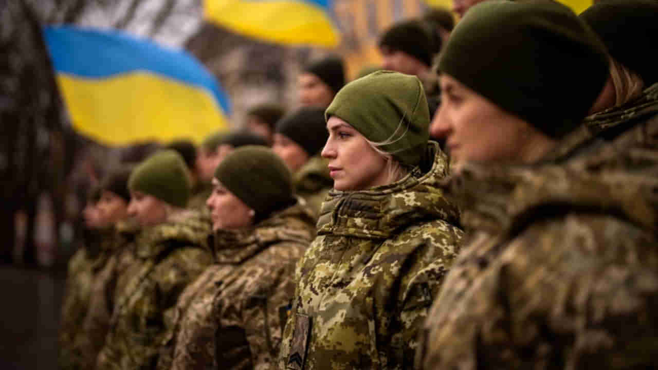 Russia-Ukraine crisis: మరో నెల రోజుల పాటు ఉక్రెయిన్లో ఎమర్జెన్సీ విధింపు.. మార్షల్ లా ప్రయోగం