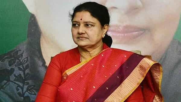 VK Sasikala: చిక్కుల్లో చిన్నమ్మ.. జైల్లో సదుపాయాల కోసం ముడుపులు ఇచ్చారంటూ కేసు నమోదు..
