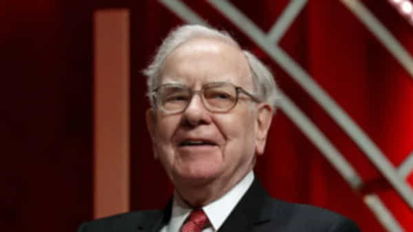 Warren Buffet: బిట్కాయిన్ పై మాట మార్చిన వారెన్ బఫెట్.. దానిలో ఎంత పెట్టుబడి పెట్టారో తెలుసా..