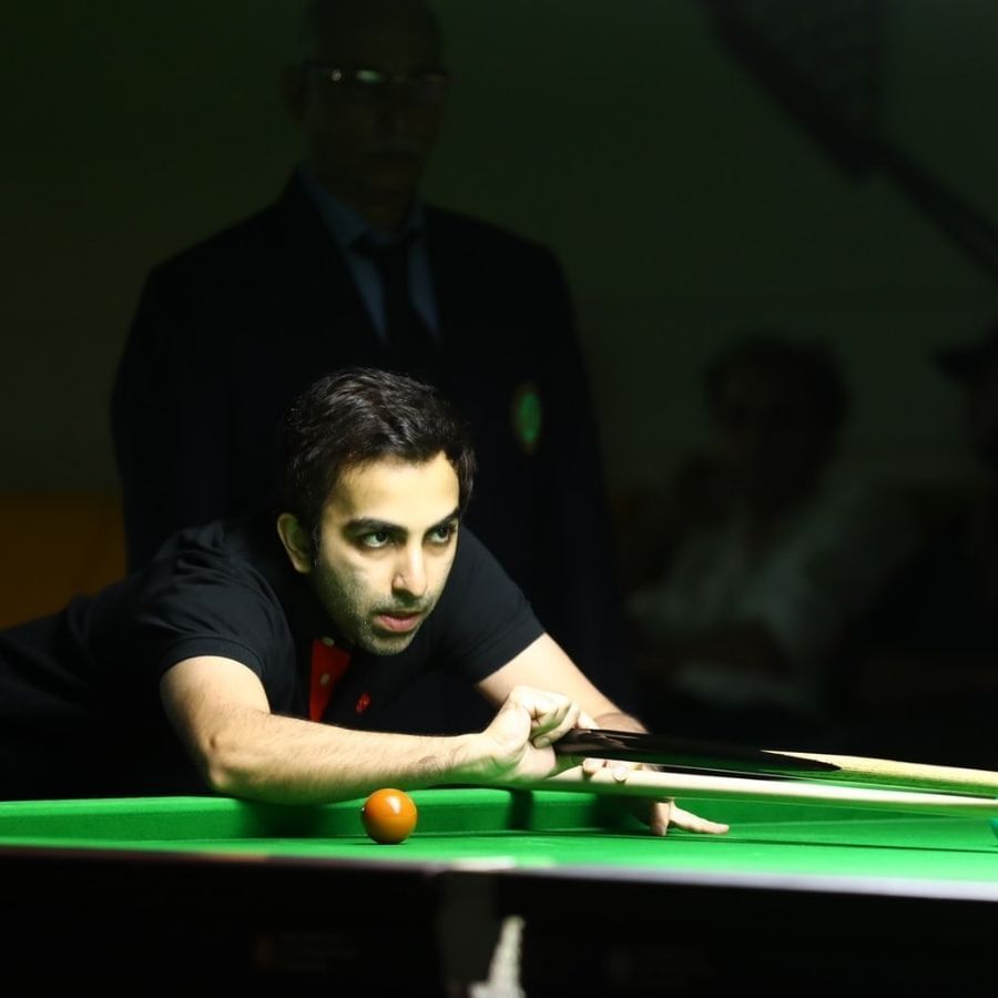 భారత ఆటగాడు పంకజ్ అద్వానీ మళ్లీ ఆసియా బిలియర్డ్స్ ఛాంపియన్‌గా నిలిచాడు. దోహాలో జరుగుతున్న 19వ ఆసియన్ 100 UP బిలియర్డ్స్ ఛాంపియన్‌షిప్ 2022 ఫైనల్‌లో భారత్‌కు చెందిన ధ్రువ్ సిత్వాలాను ఓడించి 8వ సారి టైటిల్‌ను గెలుచుకున్నాడు. 