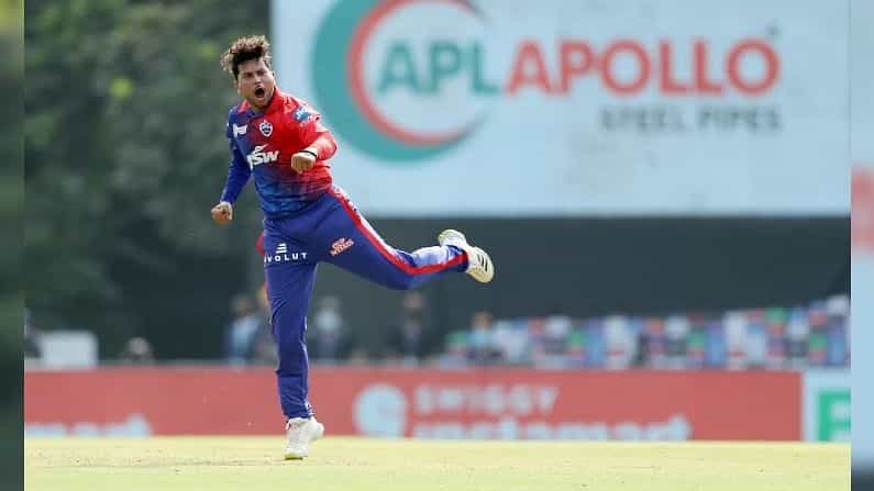 పర్పుల్ క్యాప్ రేసులో ఢిల్లీ క్యాపిటల్స్కు చెందిన కుల్దీప్ యాదవ్ నాలుగో స్థానంలో ఉన్నాడు. మొదటి మ్యాచ్లో అతను
3 వికెట్లు తీశాడు.