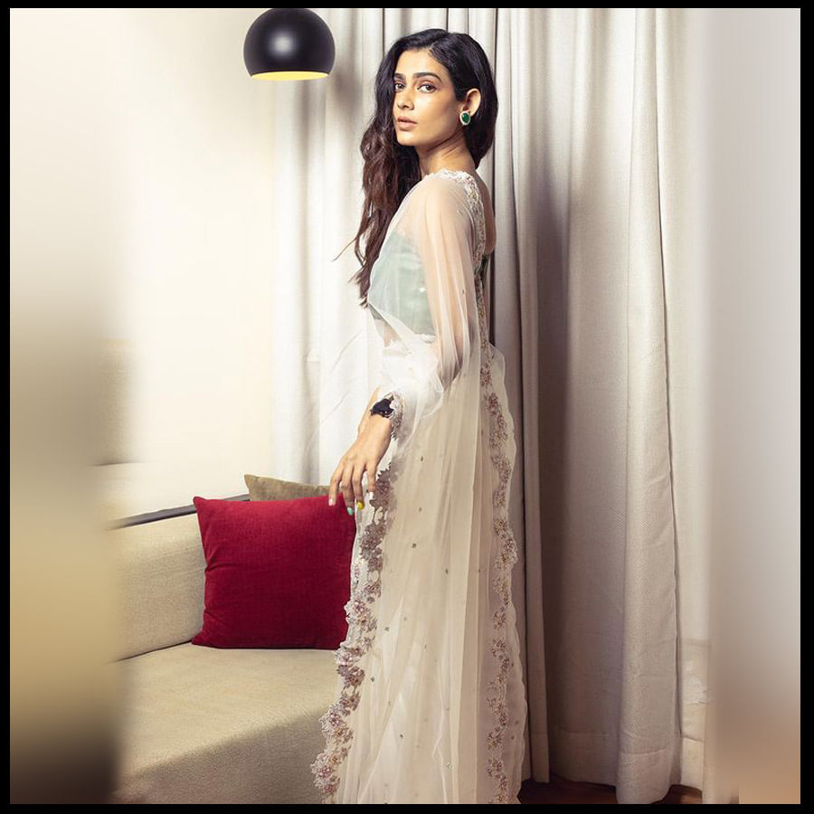 Aakanksha Singh New Photos. Credit by:Aakanksha Singh/Instagram