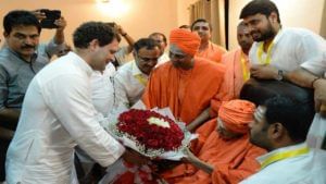 Rahul Karnataka visit: కర్నాటకలో ముందస్తు ఎన్నికలు వస్తాయా.. రాహుల్‌గాంధీ శ్రీసిద్ధగంగా టూర్ అందుకేనా?