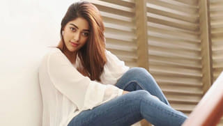 Pooja Hegde: డిఫరెంట్ డ్రెస్సులతో పిచ్చెకిస్తున్న పూజ హెగ్డే.. చూస్తే వావ్ అనాల్సిందే