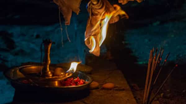 Andhra Pradesh: చేతబడి నెపం ఓ నిండు ప్రాణాన్ని చిదిమేసింది.. వీళ్ళు మారరుగాక మారరు..