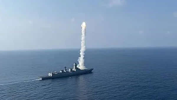 BrahMos Missile: లక్ష్యాన్ని చేధించిన బ్రహ్మోస్ క్షిపణి.. వాయుసేన ప్రయోగం విజయవంతం.. వీడియో