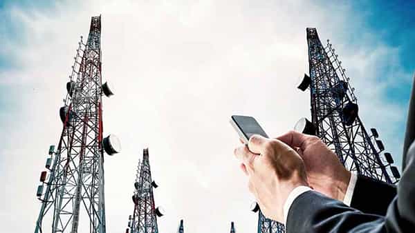 BSNL 4G: వెనుకబడిపోతున్న బీఎస్ఎన్ఎల్.. ఆరు నెలల్లో 4G సేవలు ప్రారంభం